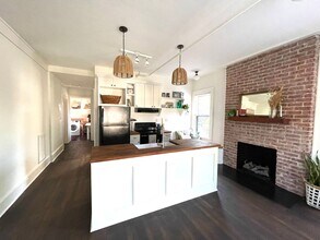 Building Photo - 206 Patterson St