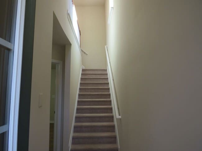 Building Photo - 2240 Landing Ridge Dr