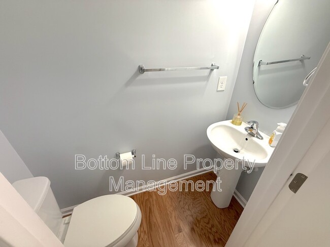 Foto del edificio - 7562 Red Mulberry Way