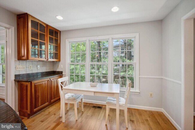 Foto del edificio - 8652 White Beech Way