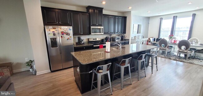 Foto del edificio - 303 Rising Sun Rd