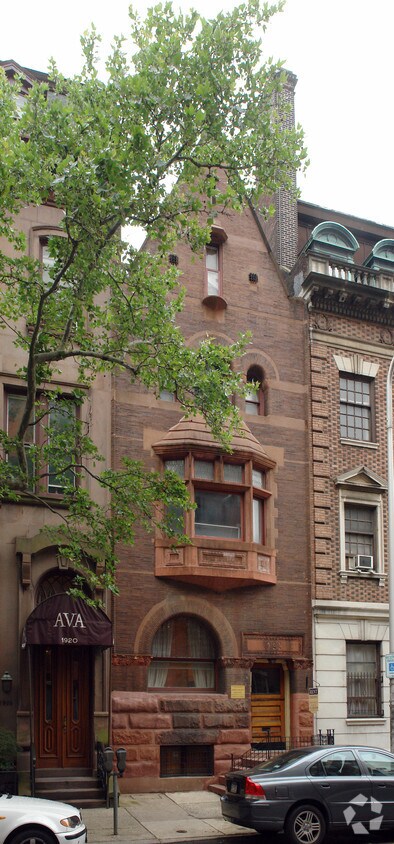 Primary Photo - 1922 Spruce St
