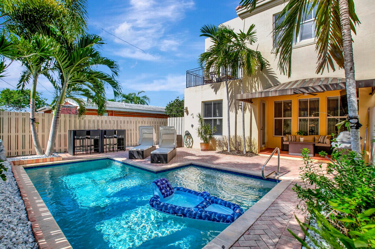 1840 Coral Ridge Dr, Fort Lauderdale, FL 33305 Townhome Rentals in