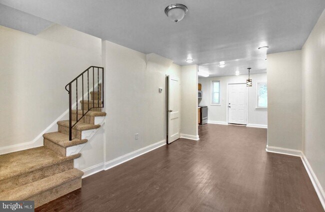 Building Photo - 3420 Hilldale Pl