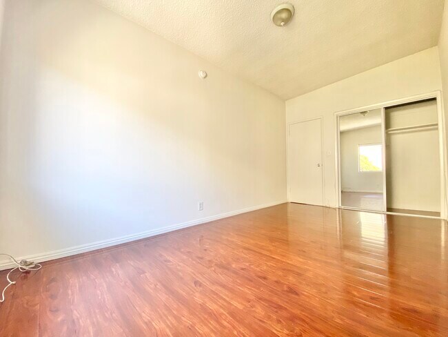 Foto del edificio - 3655 Midvale Ave