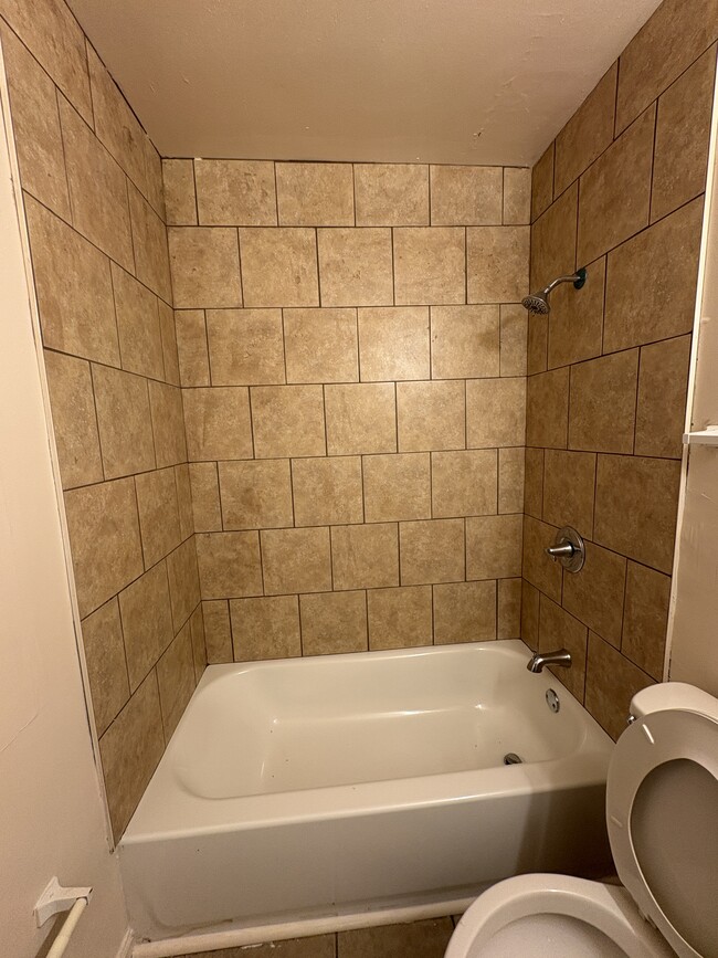 Building Photo - 4010 Middlehurst Ln