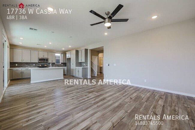 Foto del edificio - NEWER 4 Bd Home With Oversized 2 Car Garag...