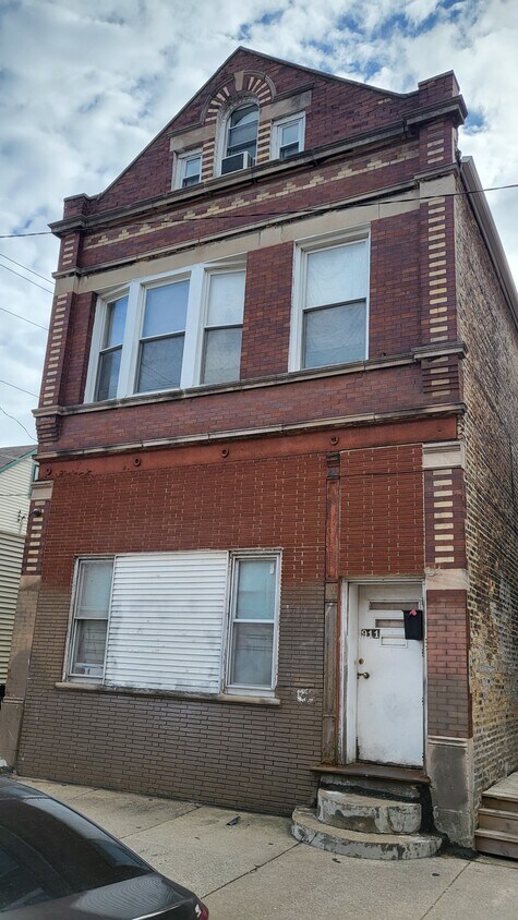 Primary Photo - 911 W 32nd St