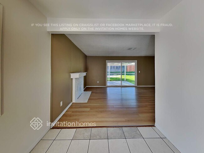 Foto del edificio - 10480 Hole Ave