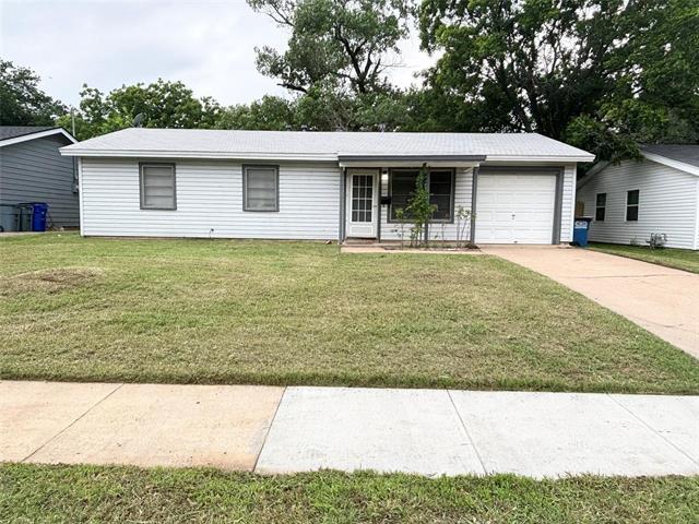 Foto principal - 413 Freestone Dr