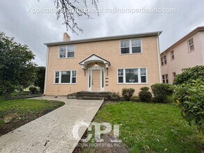 Building Photo - 1529 20th Ave