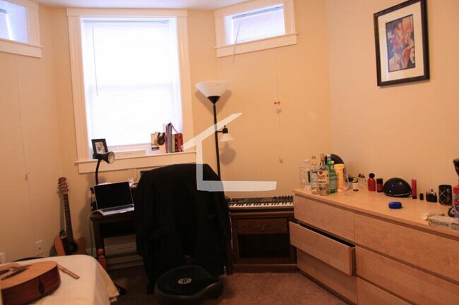 Foto del edificio - HOT FENWAY LISTING!!!!!