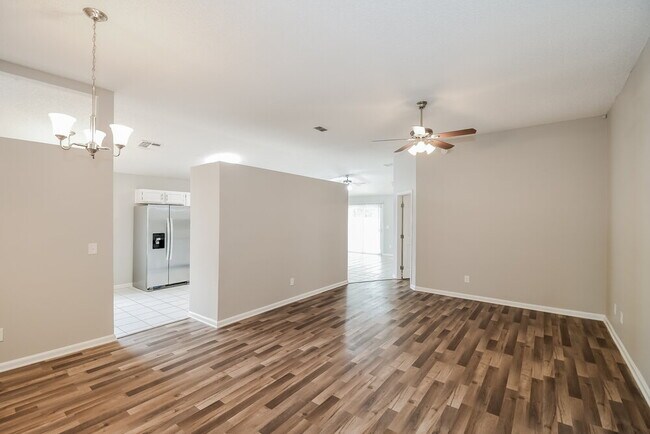 Foto del edificio - 7547 Ginger Tea Trail W