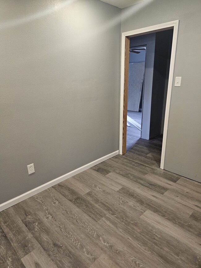 Building Photo - 8 Honeysuckle Dr