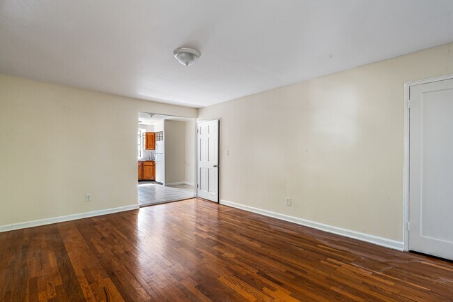 Foto del edificio - 195-04 39th Ave