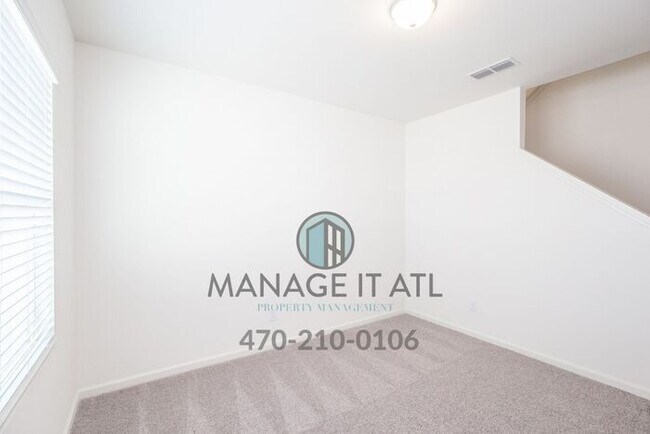 Building Photo - Beautiful 5 BR house with Master Bedroom o...