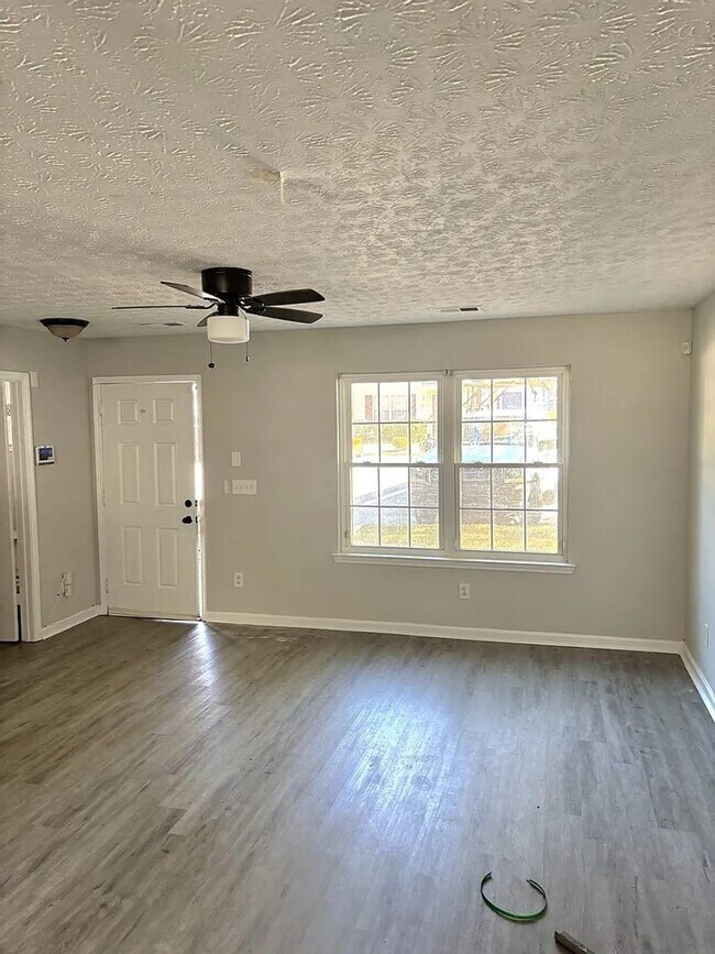 Photo - 3 Bed and 2 Bath Home in Atlanta!