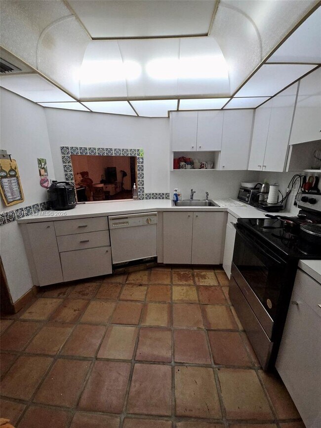 Foto del edificio - 1750 NE 191st St