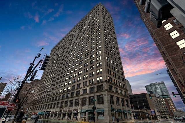 Primary Photo - 600 S Dearborn St