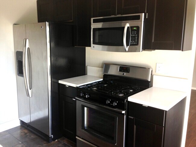 Building Photo - 811 15th St