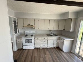 Building Photo - 59 N Haven Dr