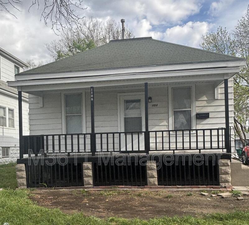 Primary Photo - 1108 Charleston St