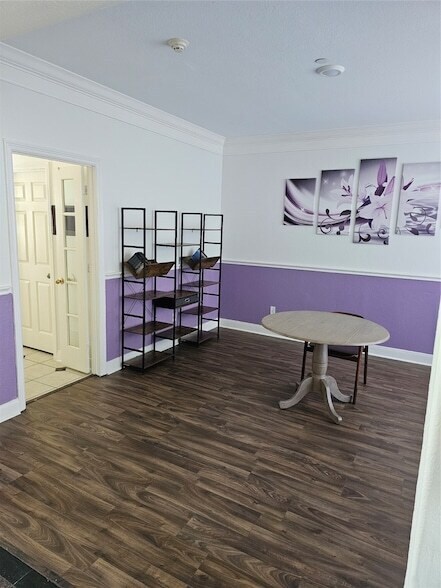 Foto del edificio - 1211 Lark Ln