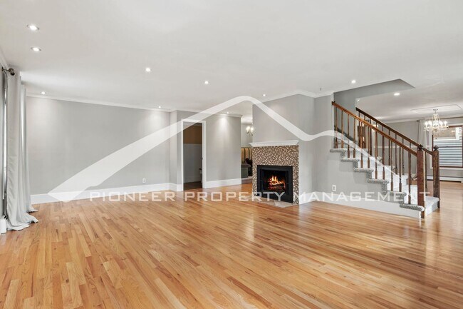 Foto del edificio - Charming 2-Bedroom + Office in the Histori...