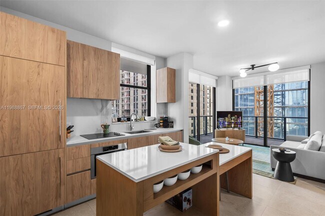 Foto del edificio - 601 N Miami Ave