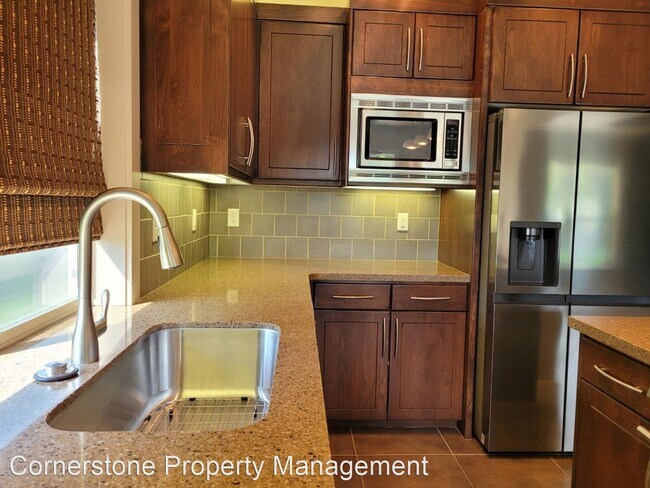 Building Photo - 3 br, 2.5 bath House - 4446 N. Abruzzo Ave.
