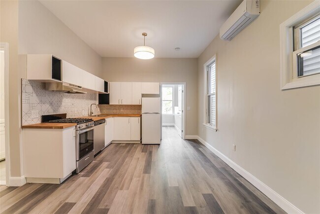 Foto del edificio - 1076 Summit Ave