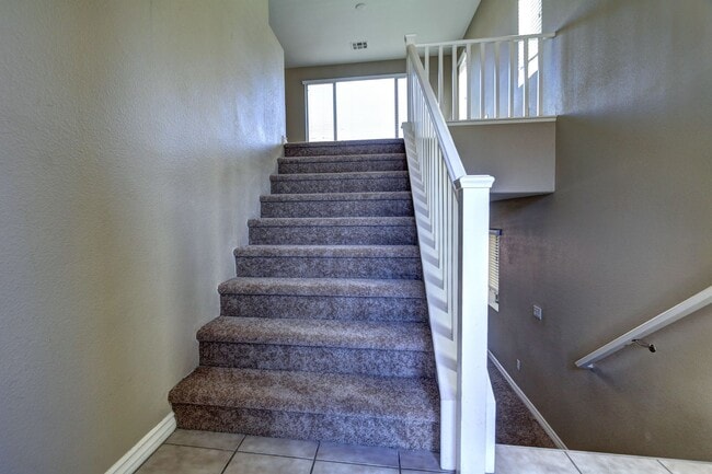 Foto del edificio - 7226 Regent Pond St