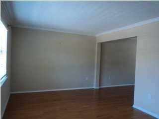 Building Photo - 415 Parkdale Dr