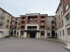 Building Photo - 7400 River Rd