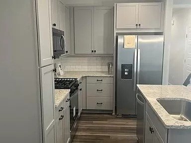Building Photo - Awesome Home