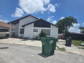 Building Photo - 710 SW 99th Ct Cir S