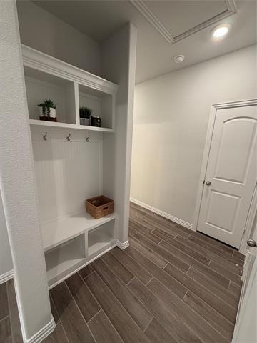 Foto del edificio - 5408 Locke Dr