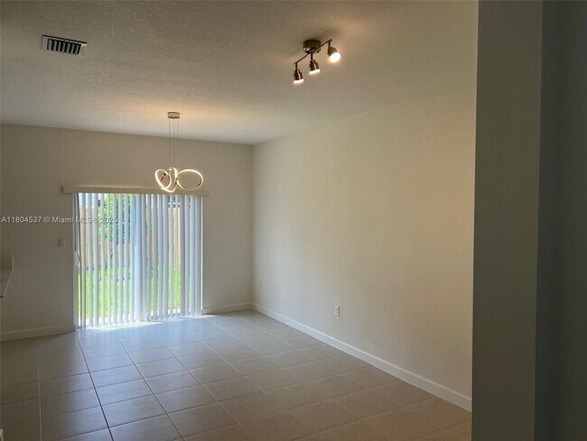 Foto del edificio - 12226 NW 23rd Path