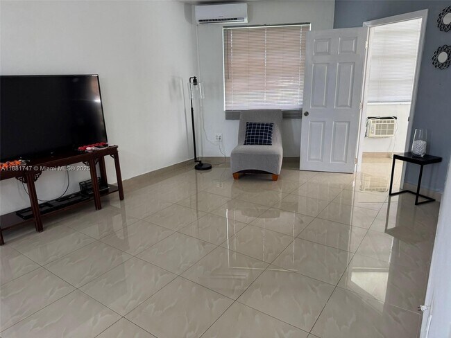 Foto del edificio - 1701 NE Miami Gardens Dr