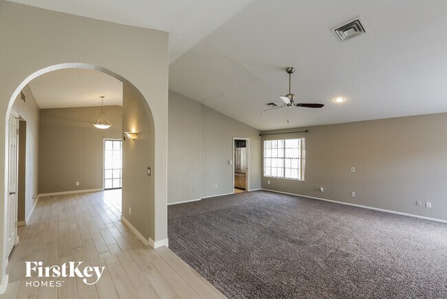 Foto del edificio - 2994 N Benson Ln