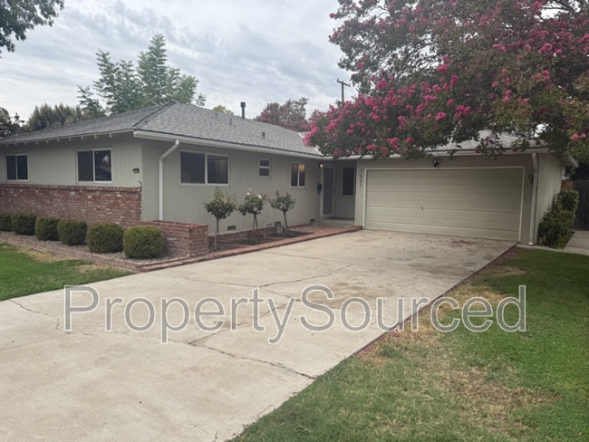 Foto del edificio - 1537 Maplewood Dr