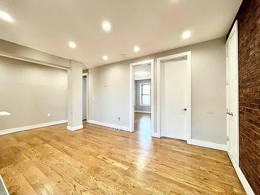 Building Photo - 3 bedroom in Bronx NY 10463