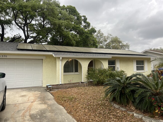 Foto del edificio - 1570 Greenwood Dr
