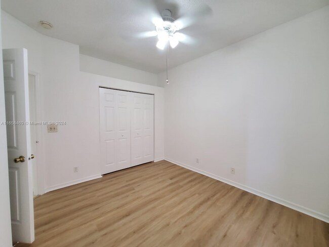 Foto del edificio - 3704 Woodfield Ct