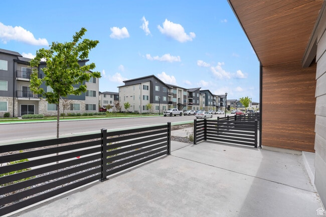 Building Photo - 382 S 1130 W