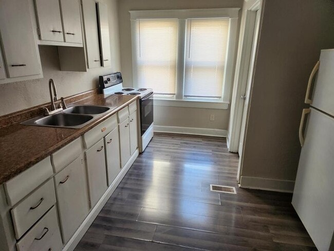 Foto del edificio - 245 S Randolph St