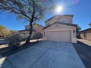 Building Photo - 454 E Placita Lezna