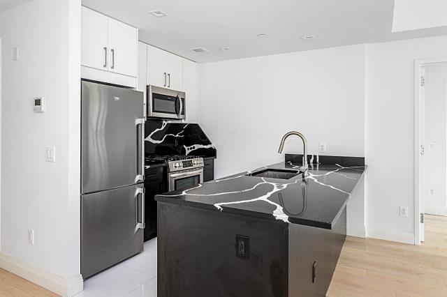 Foto del edificio - 1 bedroom in BRONX NY 10463