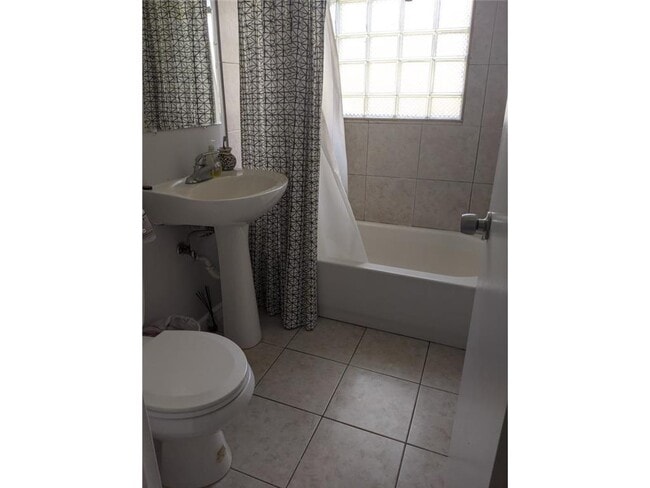 Building Photo - 5723 S 34th Ave