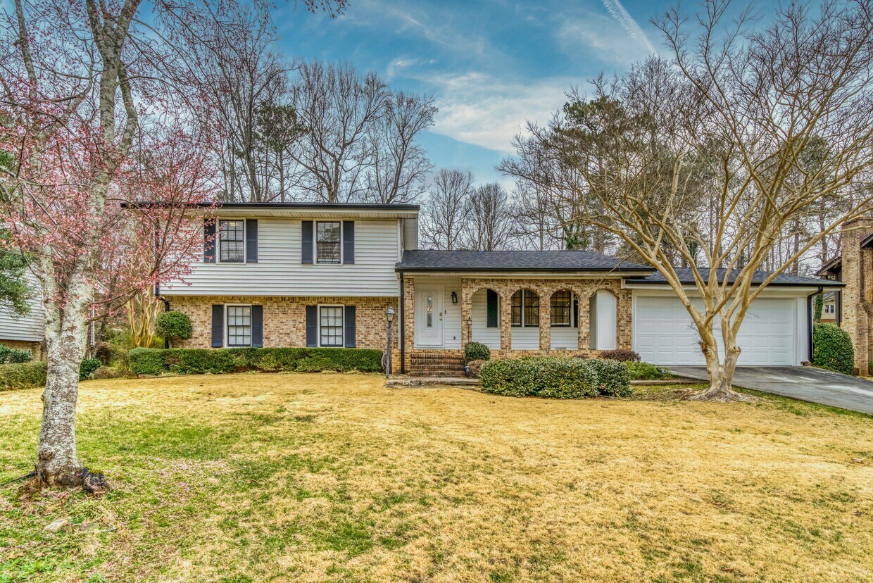 Primary Photo - 6809 Lockridge Dr